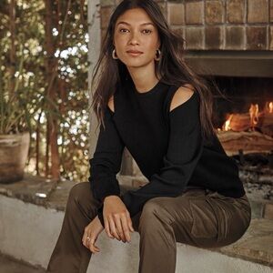 NWT Monrow Supersoft Cut Out Pullover Sweater - Medium